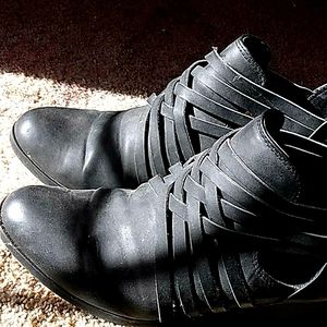 Black Heeled boots, perfect fall boots 👢